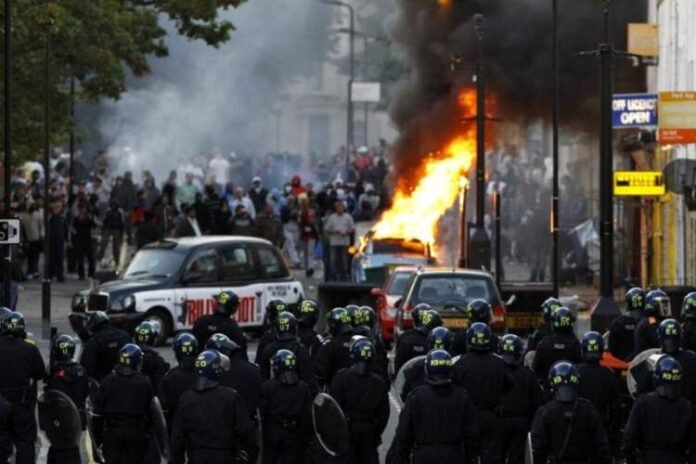 mass riot in Britain mass riot in Britain